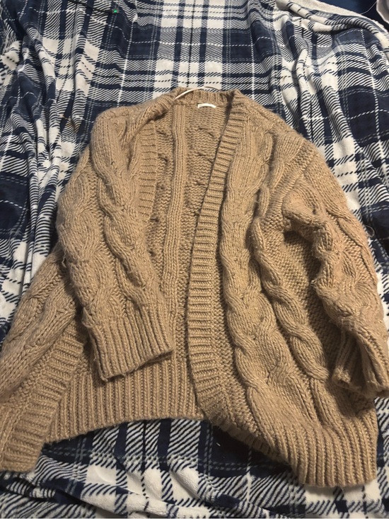 Sweaters - Chunky Cable Knit Cardigan in Camel Tan